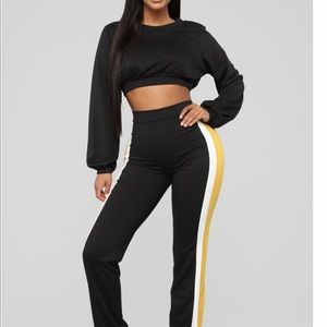 FASHION NOVA TAKE A MINUTE COLORBLOCK SET